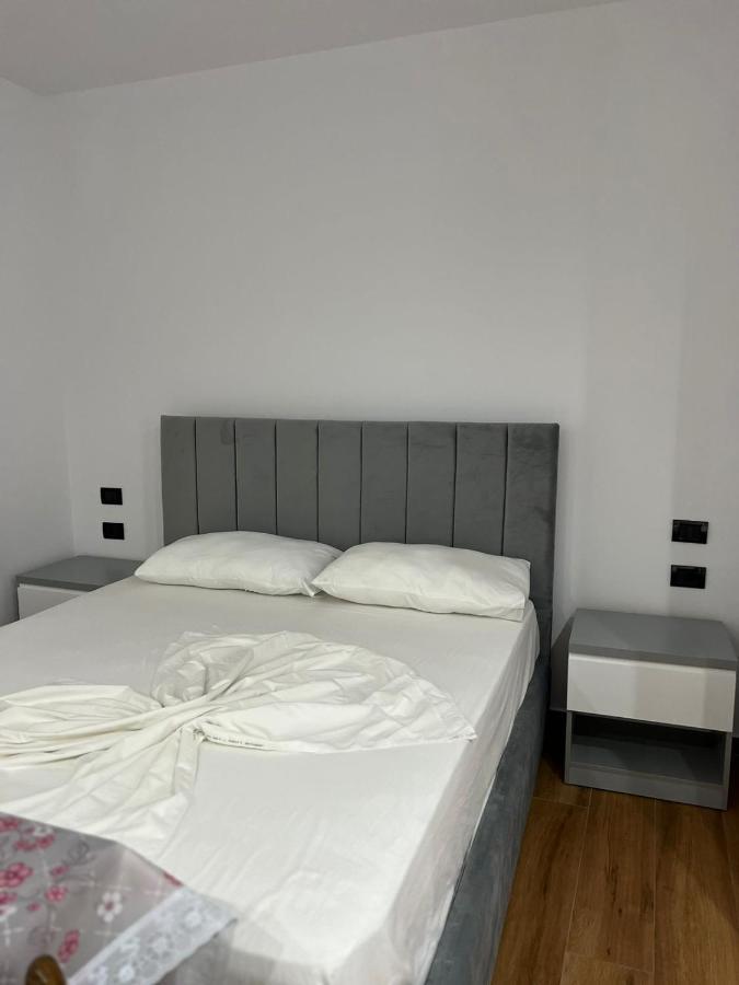 Hotel Vila Herta Durrës Buitenkant foto